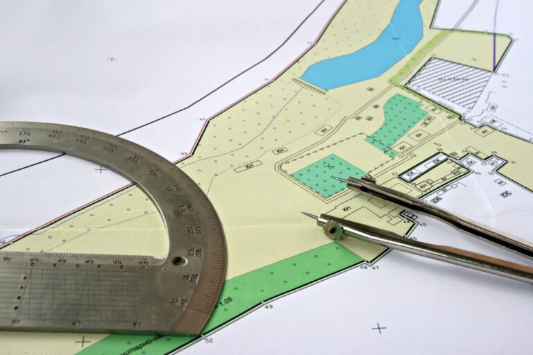 Levantamento Topografico em Curitiba Etapa Essencial para Construcoes Seguras e Regularizadas